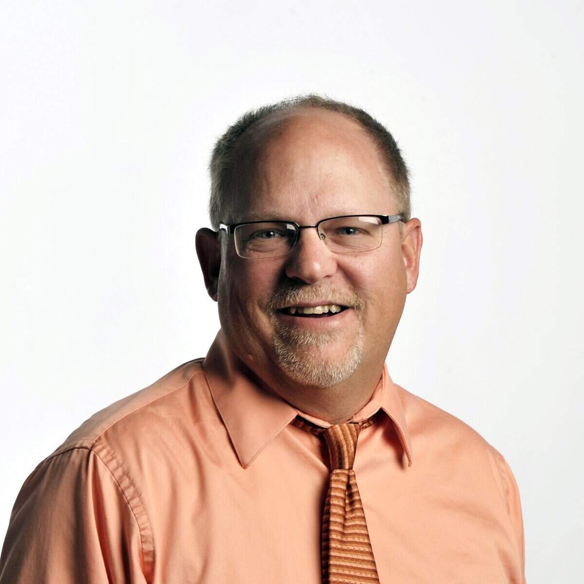 Former Fresno Bee managing editor John Rich died on Oct. 1, 2026, at 64 years old. He spent 39 years at The Bee, working in a variety of roles and always helping raise the quality of journalism along the way through his work ethic, news judgment and care for his colleagues.